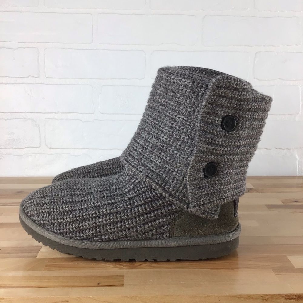 𝅺UGG EVA classic cordy Genuine leather  sheep skin lining knit grey size 4